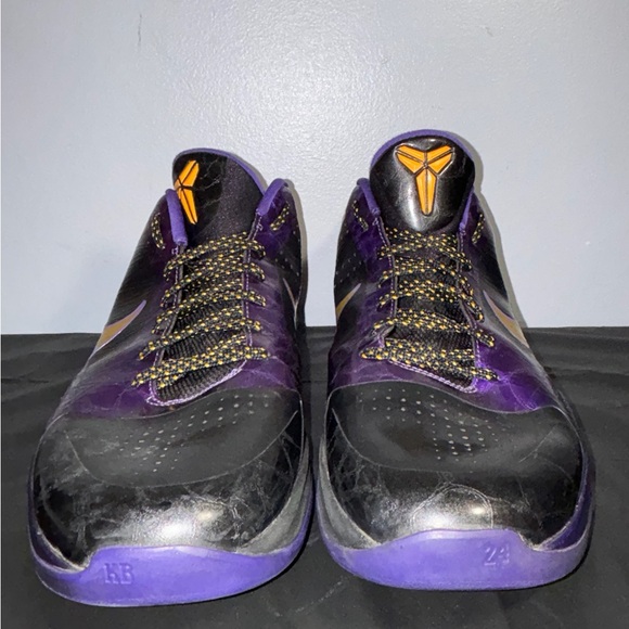 nike zoom kobe v lakers away